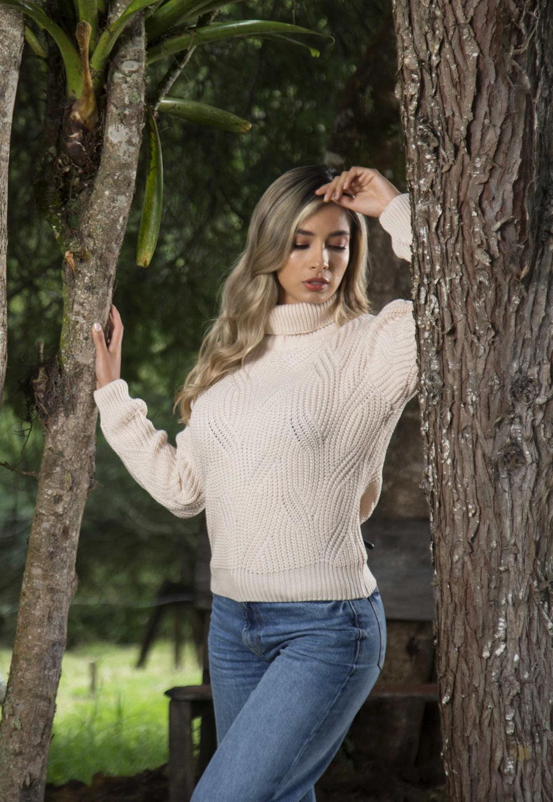 Saco Punto Inglés Entrelazado de Giive, una prenda tejida de mujer que combina elegancia y comodidad.
