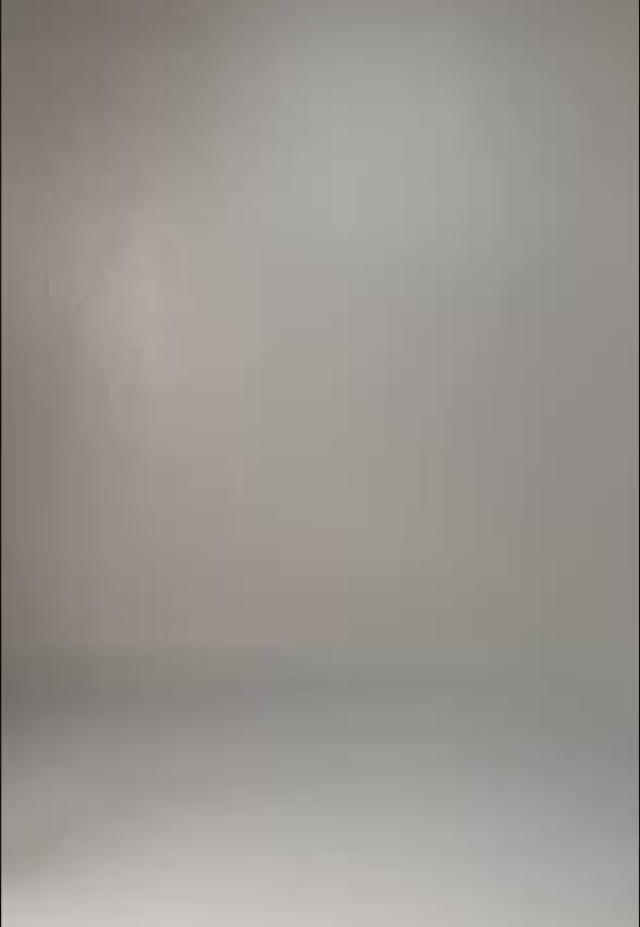 Camisa tipo polo para hombre, manga larga, estilo juvenil y clásico, color gris claro, con diseño acanalado y ribete en puños.