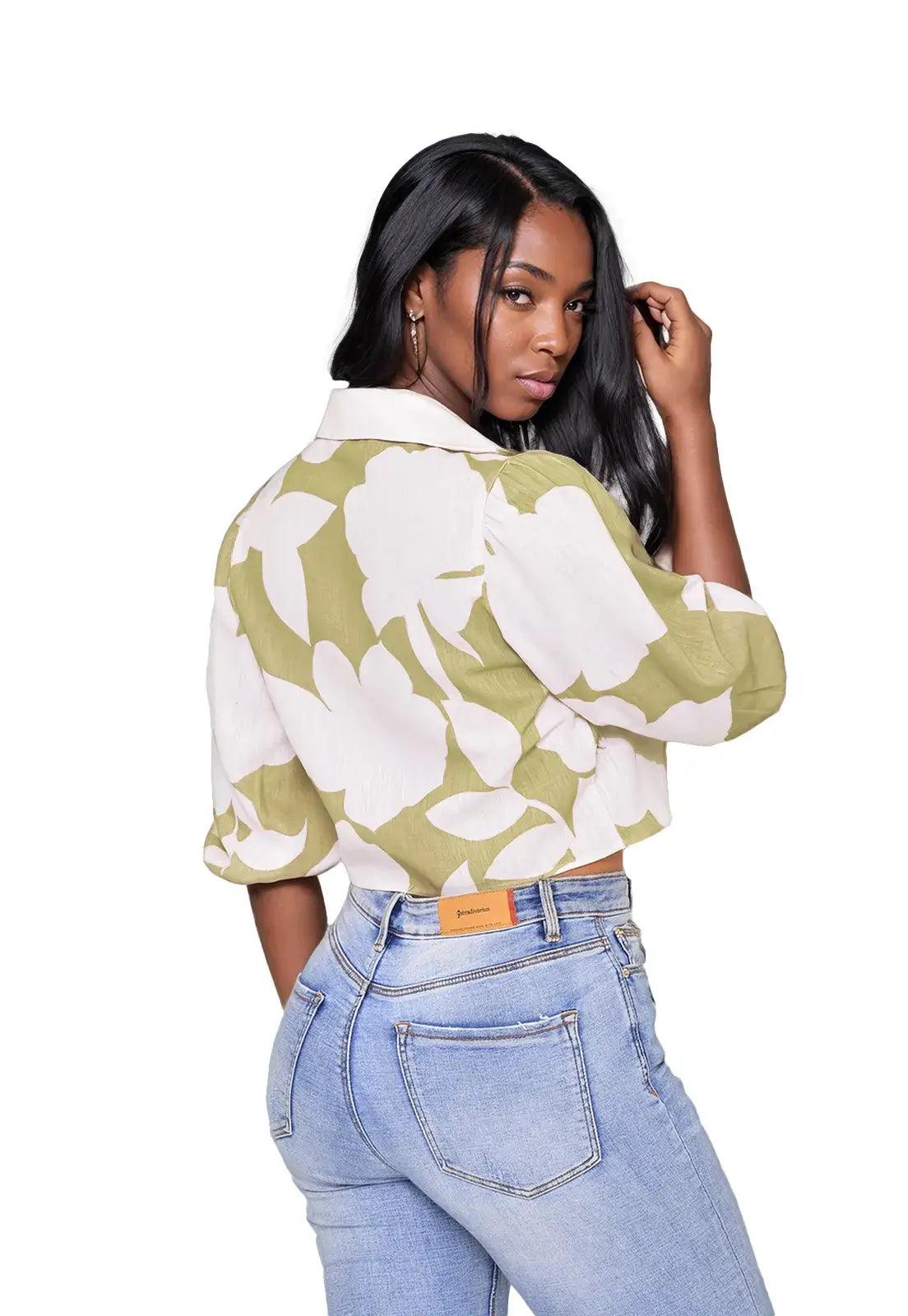Camisa Crop Floral Manga 3/4 con botones - Giive
