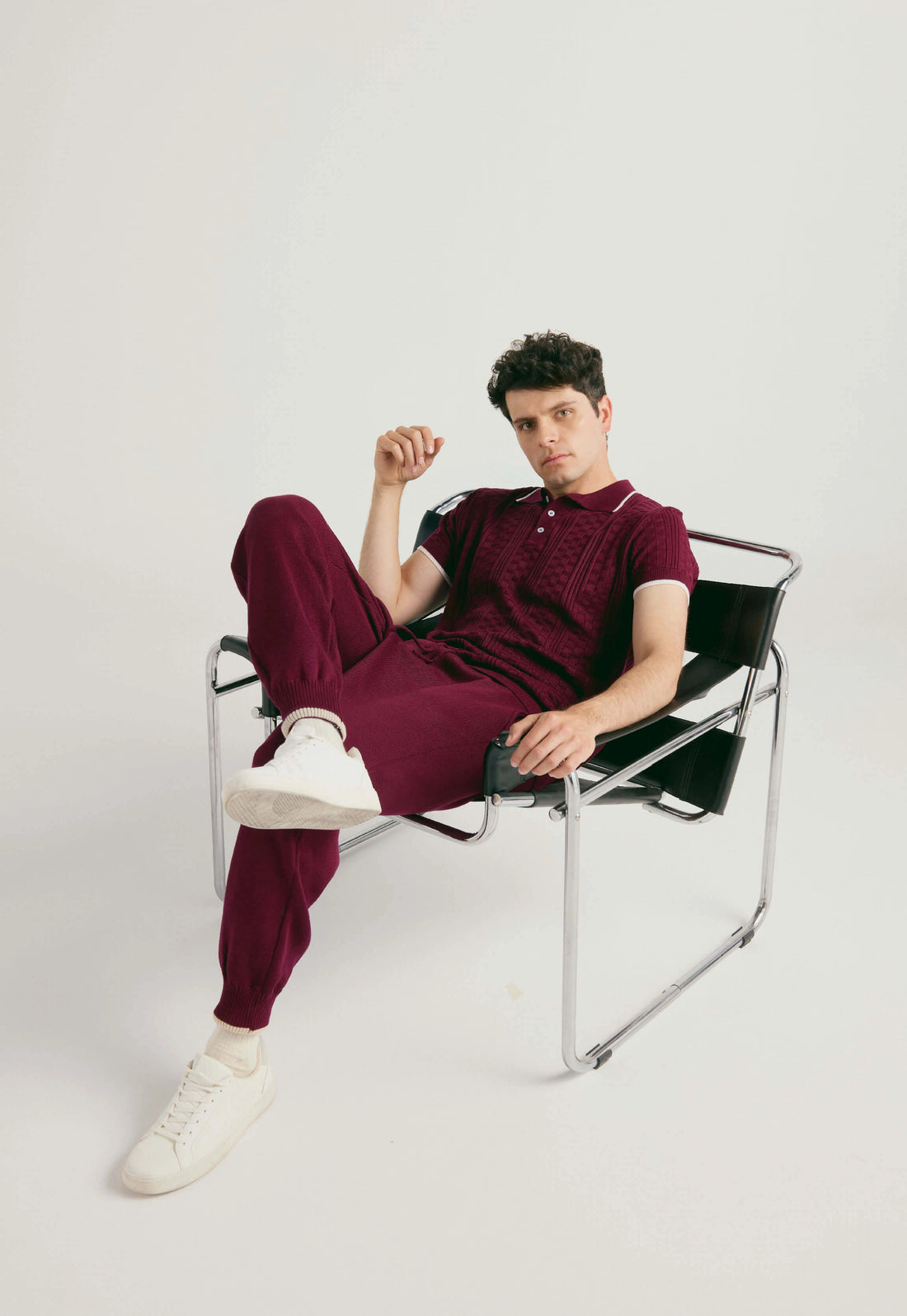 Set Camiseta Polo Cuadros 3 Botones para Hombre - Diseño Clásico de Giive y  Pantalón tipo jogger para hombre, tejido en hilo, con bolsillos laterales y cintura elástica ajustable.