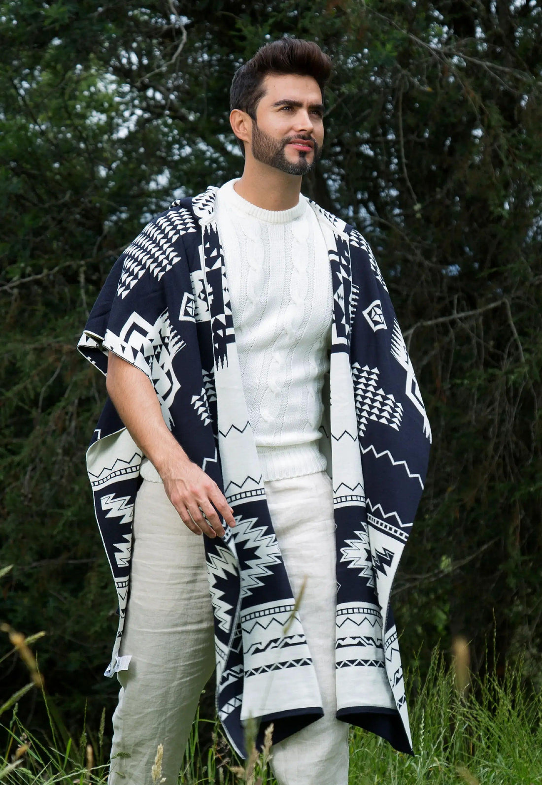 Ruana Artesanal Capota Pirámides Doble Faz para Hombre - Giive