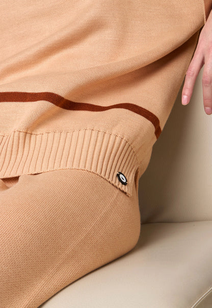 Set conjunto Suéter y Pantalón  Suéter Lauren de Giive, largo con cuello redondo, corte suelto y tejido en hilo suave.  y Pantalón tejido para mujer, corte tiro medio con bota campana sutil y cremallera invisible.